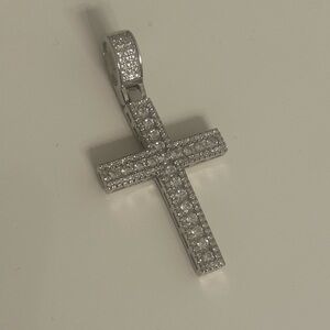Silver Cross Pendant with 925 moissanite